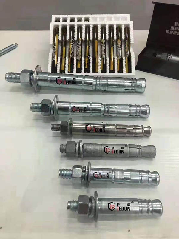 后扩底机械锚栓